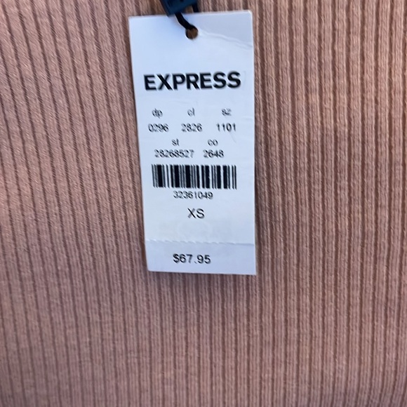 Express Ruffle Top - Picture 5 of 5